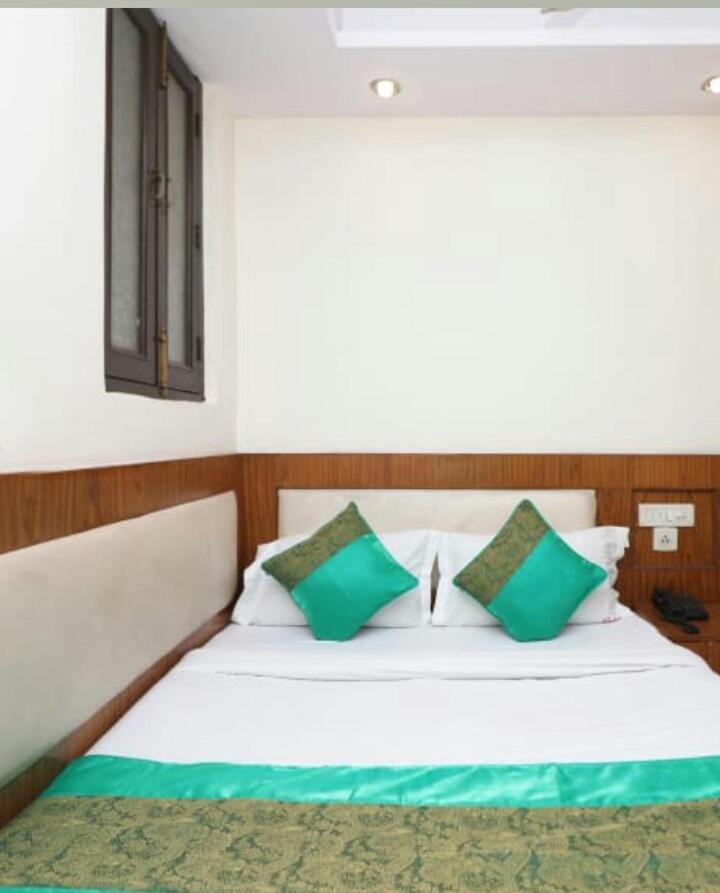 Deluxe Mahesh Near Railway Station 3* New Delhi